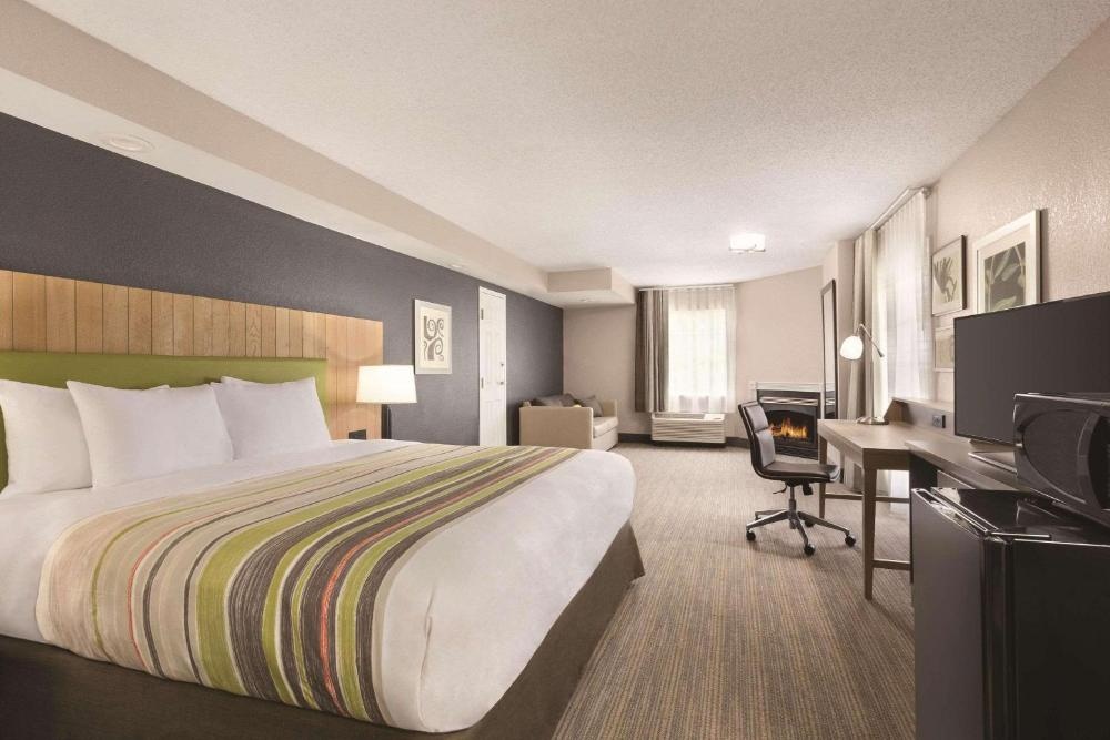 Country Inn & Suites by Radisson, Pigeon Forge South, TN